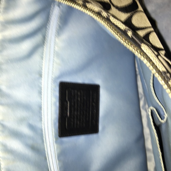 Coach purse - Picture 2 of 2